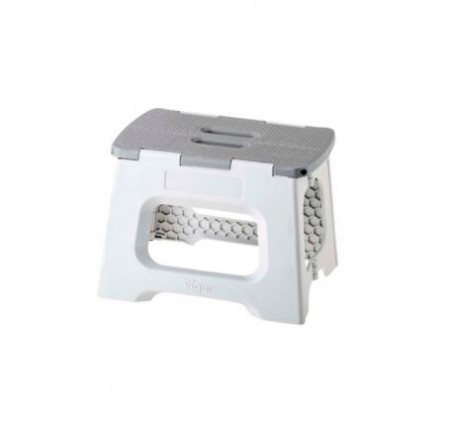 Skammel. Hoyde: 23 cm. Hvit